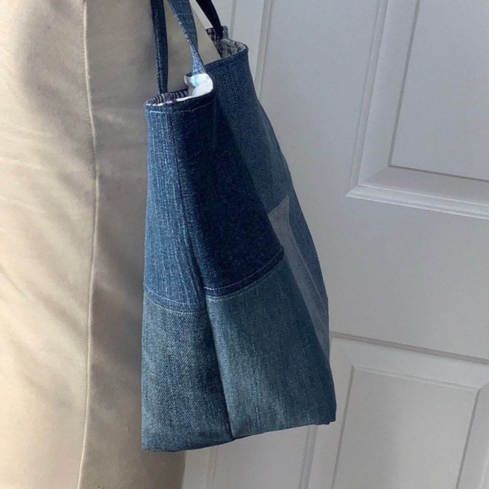 Patchwork denim tote. Newly Handmade. - Picture 4 of 5